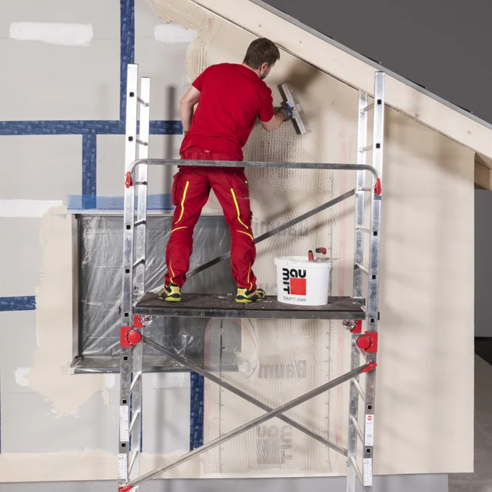 Hailo G60 Arbeitsgerüst für Spachtelarbeiten an der Fassade