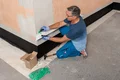 !Die Ausgleichstücke werden bei der Befestigung von Sockelschienen eingesetzt.!