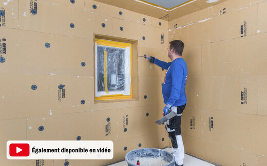 Les panneaux isolants en fibres de bois sont chevillés avec la cheville à visser Thermotop S1 short. Les instructions sont également disponibles en vidéo.