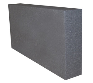 Le panneau isolant 032 pour socle et périphérie de Baumit est spécialement conçu pour l'isolation des soubassements.