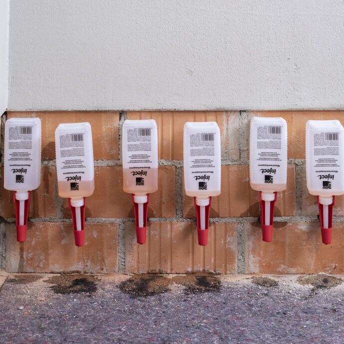 Faire pénétrer la barrière horizontale dans la maçonnerie