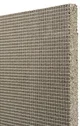 Eine graue Isolierplatte mit Gitterstruktur, geeignet für Fassadendämmung bei Heimwerkerprojekten.